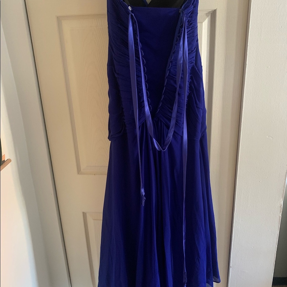 Gown - Picture 2 of 3